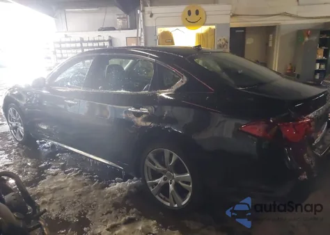 2017 Infiniti Q70L 3.7 z USA, uszkodzony, nr VIN JN1BY1PPXHM170075